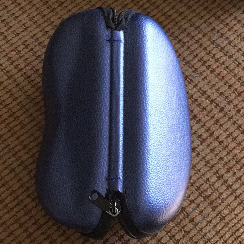Two eyeglass cases - Picture 3 of 7